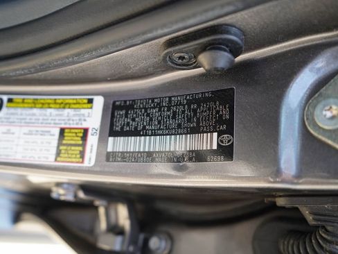 Used 2019 Toyota Camry SE FWD image 37