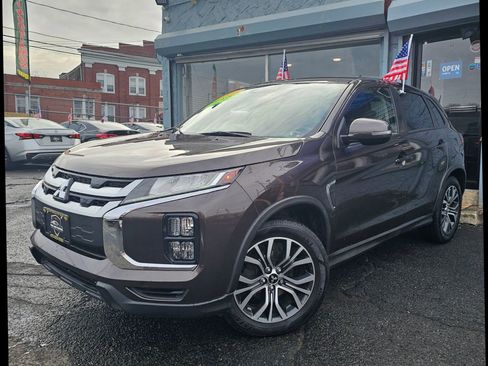 Used 2023 Mitsubishi Outlander Sport SE image 4