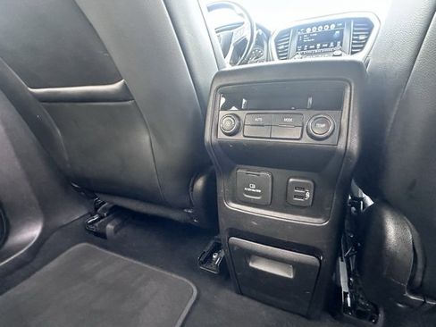 Used 2019 GMC Acadia SLT image 16