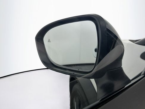 Used 2023 Nissan Ariya FWD image 16