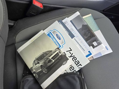 Used 2015 Ford Escape SE FWD image 17