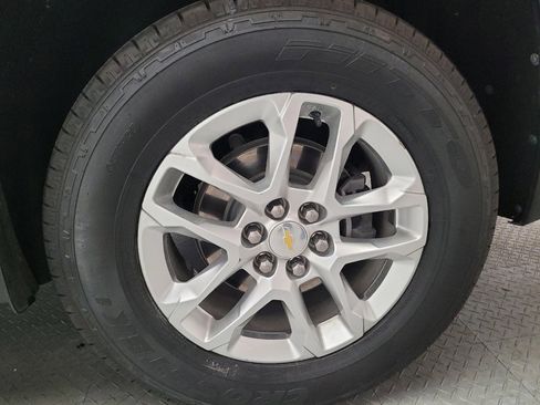 Used 2021 Chevrolet Traverse LS image 31