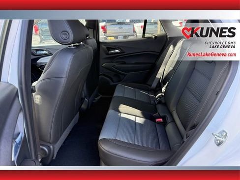 New 2026 Chevrolet Trax LT w/ Driver Confidence Package image 11