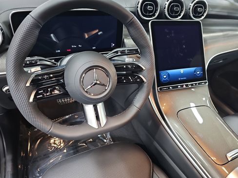 New 2026 Mercedes-Benz GLC 300 4MATIC image 17