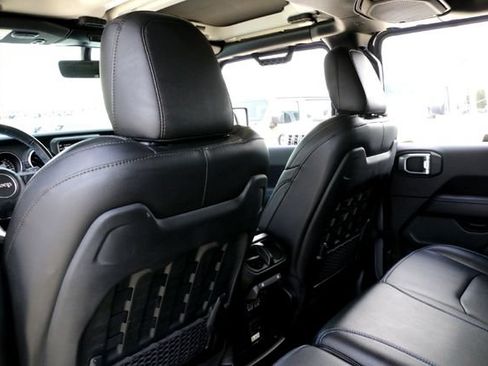Used 2023 Jeep Wrangler Unlimited Rubicon 4xe w/ Cold Weather Group AWD/4WD image 23