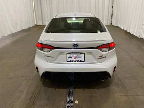 Certified 2024 Toyota Corolla SE image 5