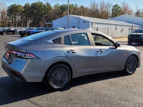 New 2026 Nissan Sentra SV w/ Floor Mat Package FWD image 3