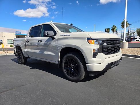 Used 2026 Chevrolet Silverado 1500 Custom image 1