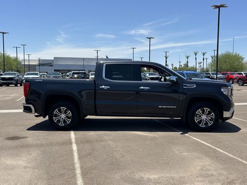 Certified 2025 GMC Sierra 1500 SLT AWD/4WD image 6