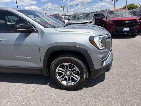 Used 2026 GMC Terrain Elevation w/ Technology Package II AWD/4WD image 4