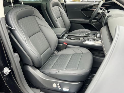 New 2026 Lincoln Nautilus Reserve w/ Jet Appearance Package image 9