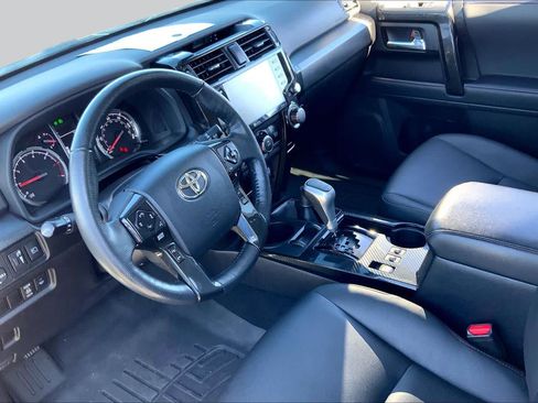 Used 2023 Toyota 4Runner TRD Off-Road Premium w/ Moonroof Package AWD/4WD image 18