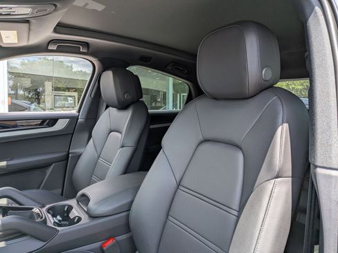 New 2026 Porsche Cayenne Coupe AWD/4WD image 5