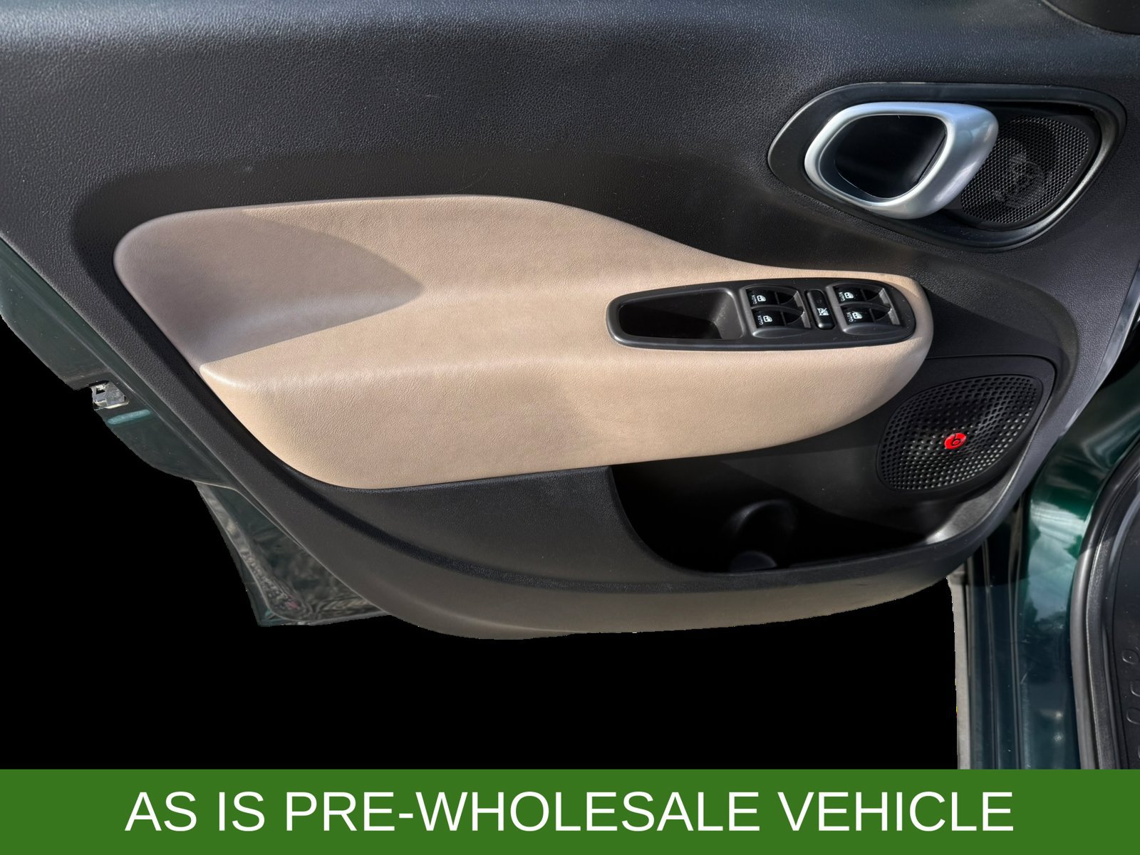 Used 2015 FIAT 500L Trekking FWD image 21
