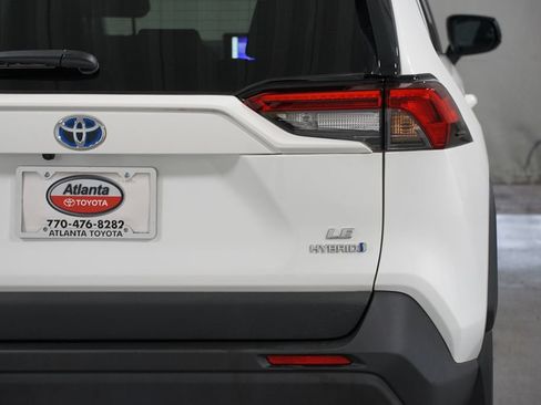 Certified 2024 Toyota RAV4 LE AWD/4WD image 10