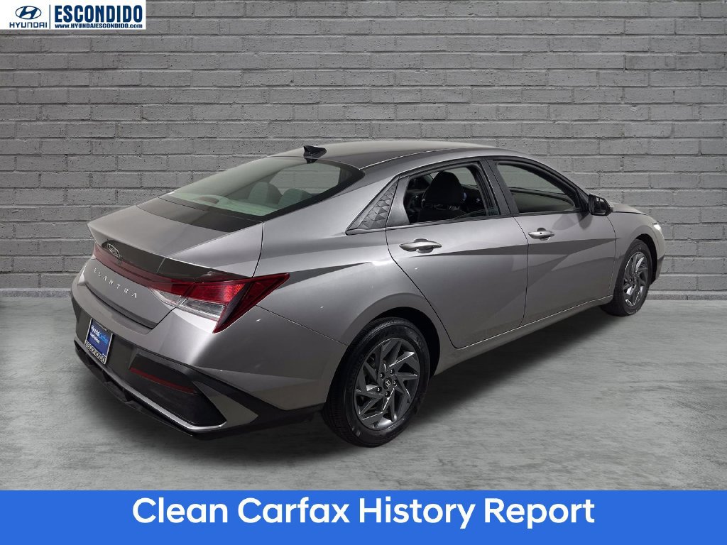 Certified 2024 Hyundai Elantra SEL FWD image 4