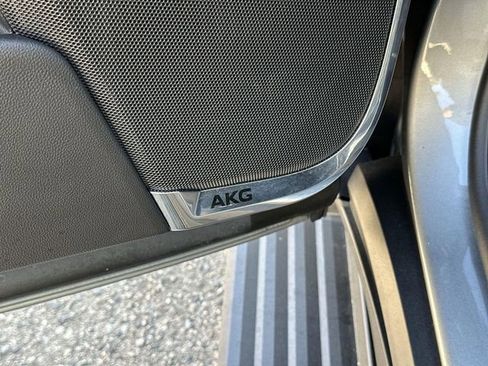 Used 2025 Cadillac Escalade Sport image 24