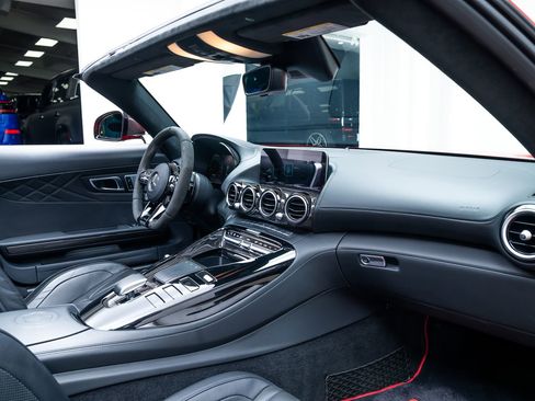 Used 2020 Mercedes-Benz AMG GT R image 26