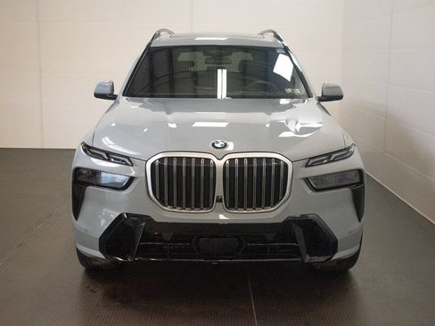 Used 2026 BMW X7 xDrive40i w/ M Sport Package AWD/4WD image 2