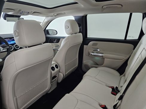 New 2026 Mercedes-Benz GLB 250 4MATIC image 19