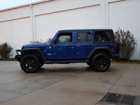 Used 2018 Jeep Wrangler Unlimited Sport S image 4