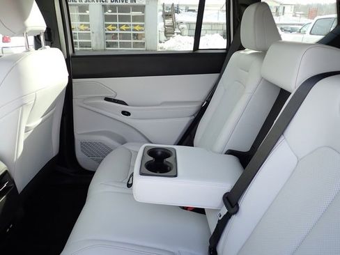 New 2026 Jeep Cherokee Limited image 13