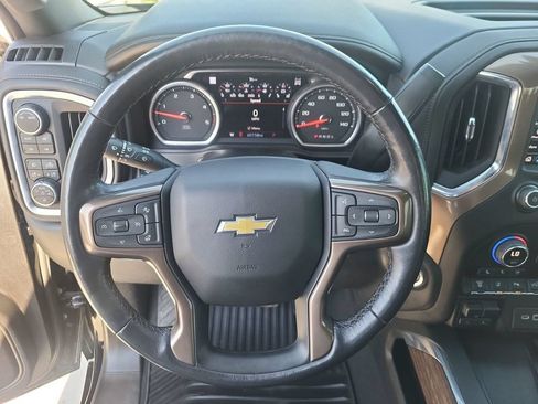 Used 2022 Chevrolet Silverado 2500 High Country w/ Technology Package AWD/4WD image 18