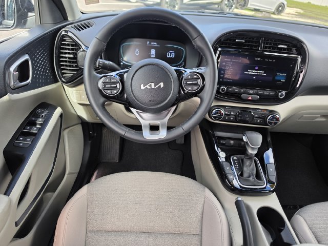 Certified 2024 Kia Soul EX FWD image 8
