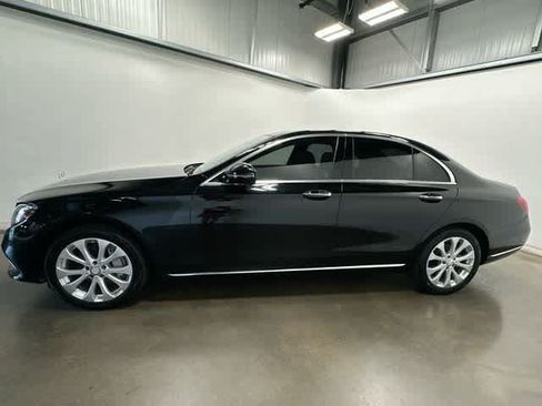 Used 2017 Mercedes-Benz E 300 4MATIC w/ Premium 2 Package image 2