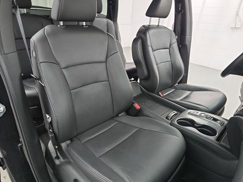 Certified 2023 Honda Passport EX-L image 10