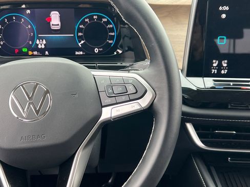 Certified 2026 Volkswagen Atlas SE image 30