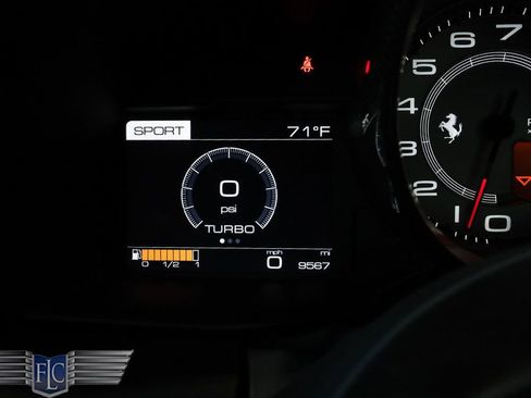 Used 2018 Ferrari 488 Spider image 32