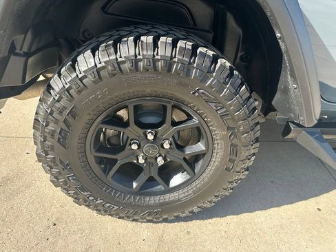 Used 2025 Jeep Wrangler Unlimited Sport AWD/4WD image 36