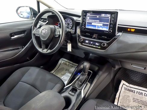Used 2021 Toyota Corolla LE FWD image 28