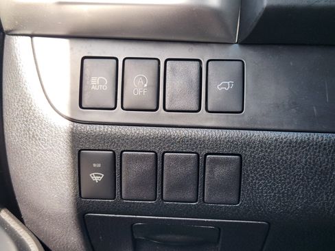 Used 2018 Toyota Highlander Plus FWD image 22