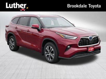 Used 2024 Toyota Highlander XLE