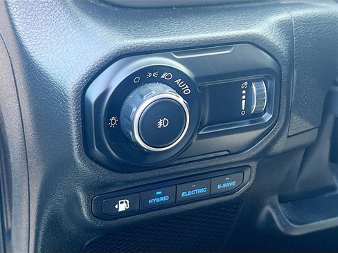 Used 2023 Jeep Wrangler Unlimited w/ Cold Weather Group image 10