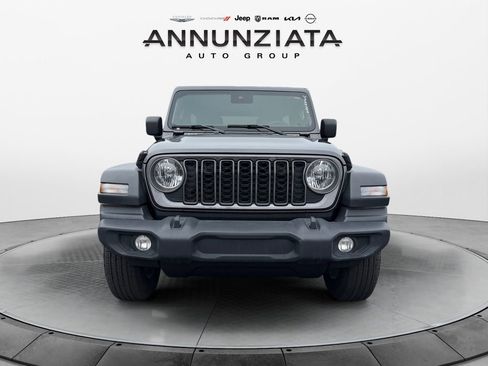 Used 2025 Jeep Wrangler Sport S image 8