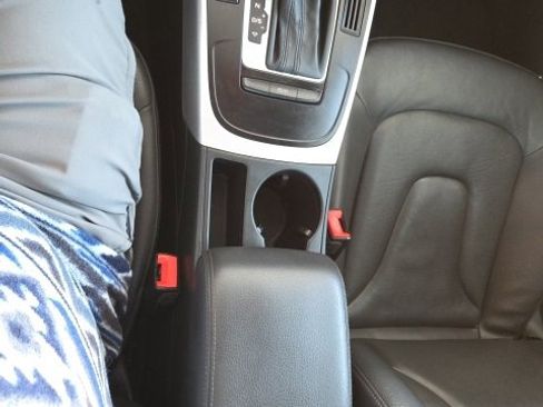 Used 2013 Audi A4 2.0T Premium w/ Convenience Pkg image 48