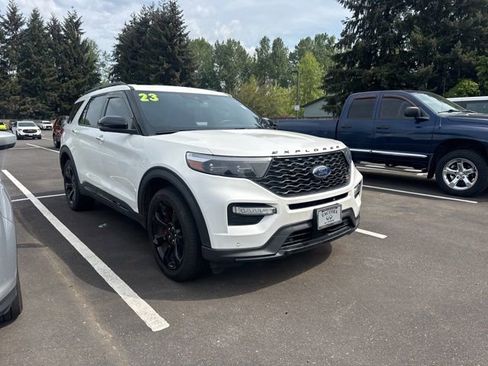 Used 2023 Ford Explorer ST w/ Equipment Group 401A AWD/4WD image 2