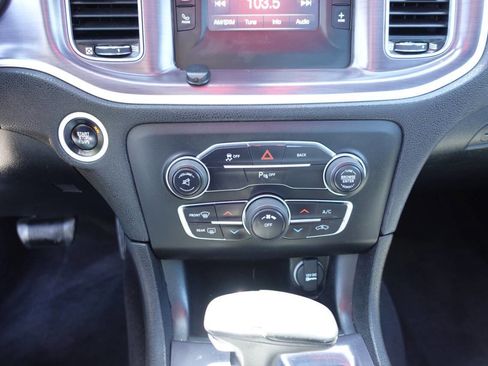 Used 2015 Dodge Charger SE w/ Power Sunroof Group AWD/4WD image 43