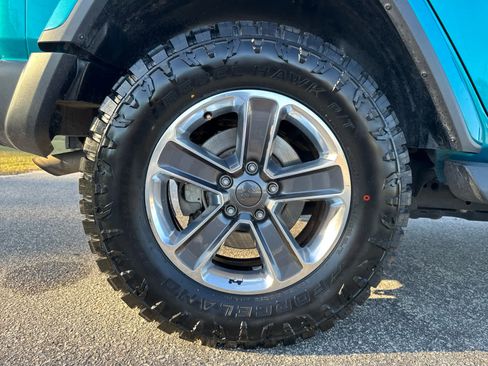 Used 2020 Jeep Wrangler Unlimited Sahara w/ Uconnect 4C Nav & Sound Group image 38