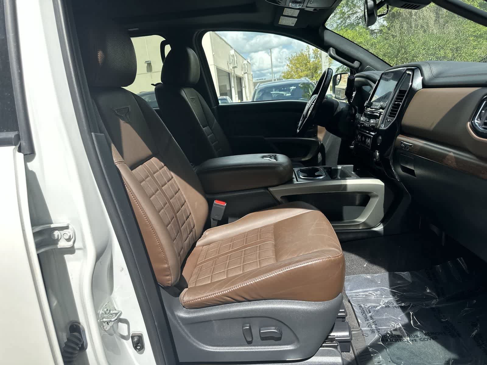 Used 2021 Nissan Titan Platinum Reserve w/ Moonroof Package AWD/4WD image 17