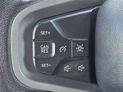 Certified 2023 Ford Bronco Everglades image 21