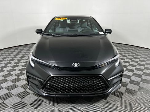 Used 2026 Toyota Corolla SE FWD image 2