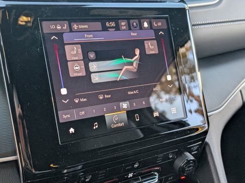 New 2025 Jeep Grand Cherokee L Laredo RWD image 17