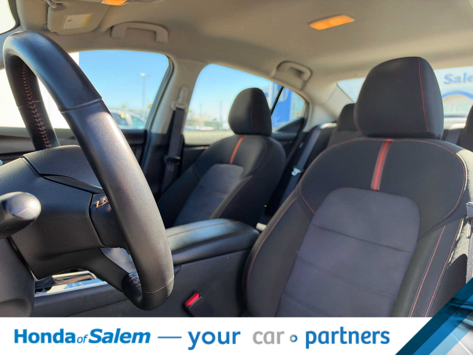 Used 2025 Nissan Sentra SR FWD image 11