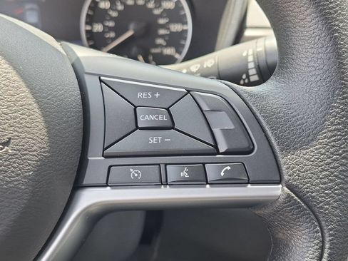 Used 2025 Nissan Altima 2.5 SV AWD/4WD image 21