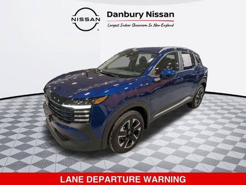 Certified 2025 Nissan Kicks SV w/ SV Premium Package AWD/4WD image 8