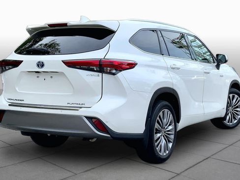 Used 2021 Toyota Highlander Platinum AWD/4WD image 13